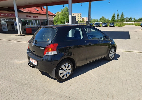 Toyota Yaris cena 15900 przebieg: 199000, rok produkcji 2009 z Zbąszyń małe 466